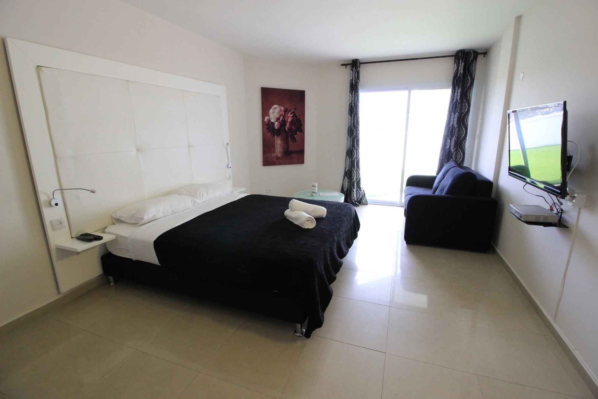 Hotel Rich Royal 3*