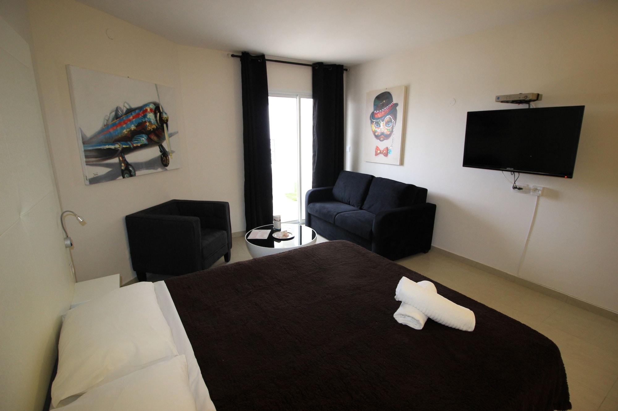 Hotel Rich Royal 3*